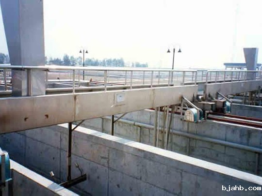 HJX型桁车式吸泥机